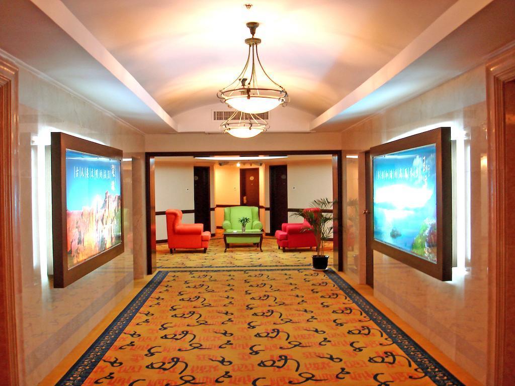 นิว อีร่า โฮเต็ล Hotel คุนหมิง ภายนอก รูปภาพ