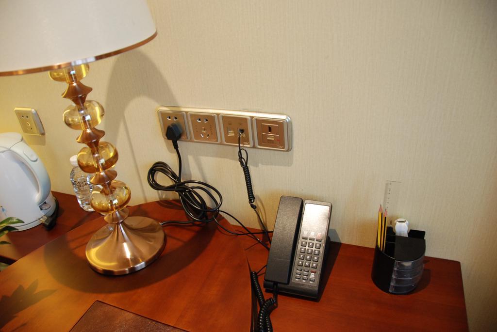 นิว อีร่า โฮเต็ล Hotel คุนหมิง ภายนอก รูปภาพ